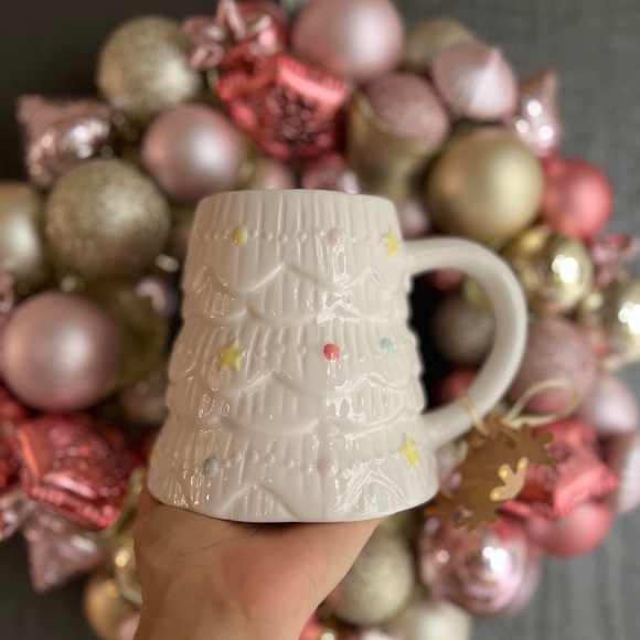 LAST ONE✨NEW🎄Holly and Joy White Pastel Christmas Tree Mug❄️ - Picture 4 of 6